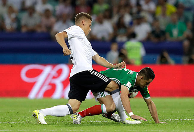 20170630_PD0004 (RM) Emre Can Javier Hernandez Deutschland Mexiko 2017 © Thanassis Stavrakis / AP / picturedesk.com