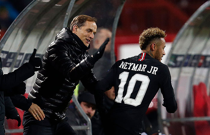 Bild zeigt den Jubel von Thomas Tuchel und Neymar © Darko Vojinovic / AP / picturedesk.com