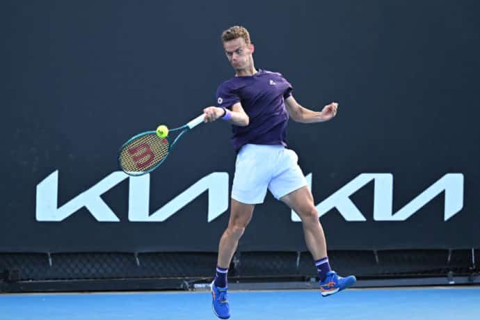 Van Assche Tsitsipas Tipp