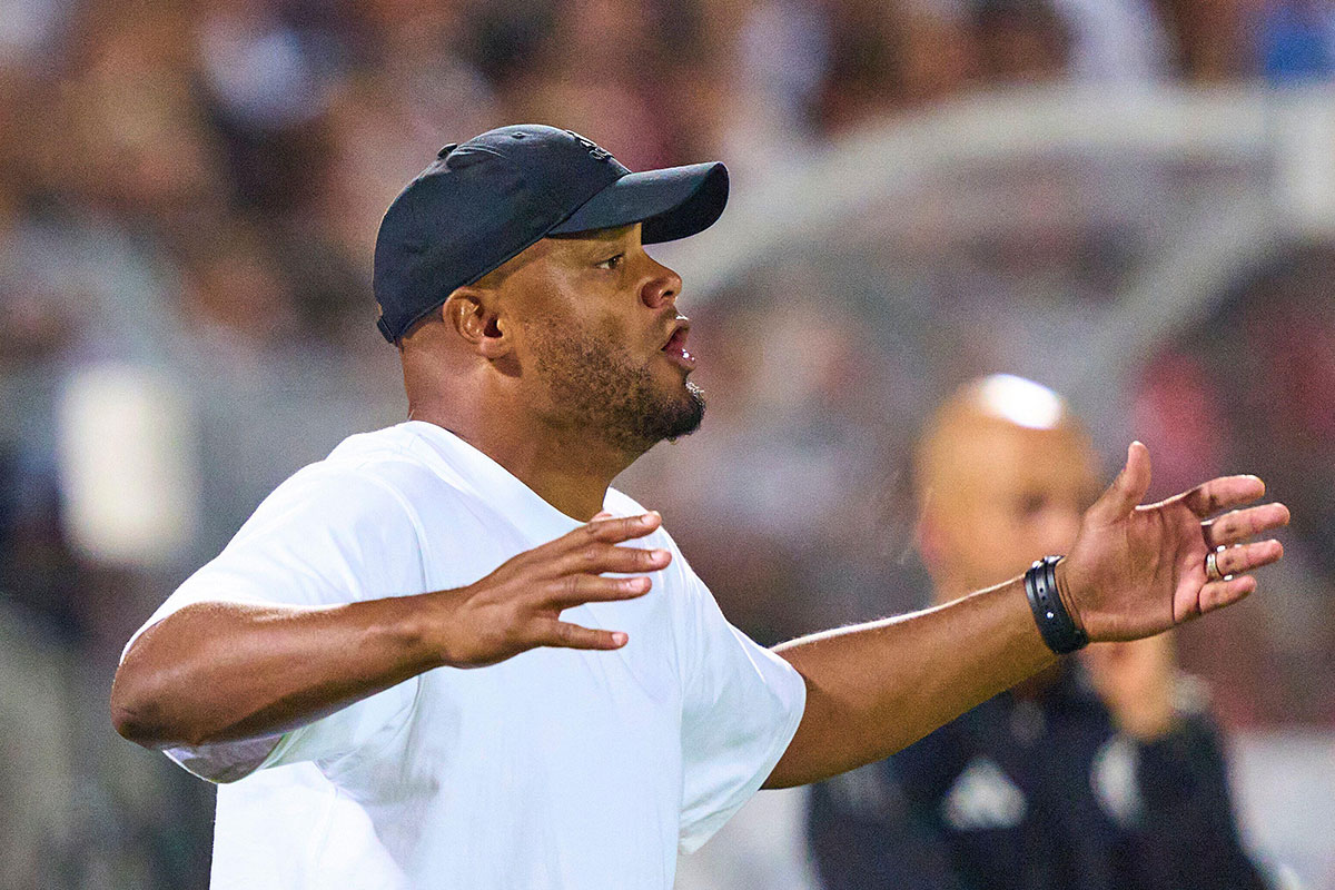 Bundesliga Kombiwetten Tipps 1. Spieltag / Bild zeigt Bayern-Trainer Vincent Kompany (© ddp media GmbH / Alamy Stock Photo)