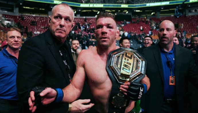 UFC 305 Übertragung Uhrzeit Fight Card