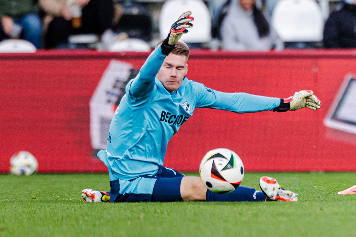Verl Sandhausen Tipp Bild zeigt Verl-Torwart Philipp Schulze © Eibner-Pressefoto / Alamy Stock Photo 