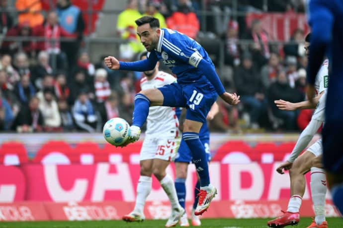 Schalke Karlsruhe Tipp Bild zeigt Kenan Karaman © Powerpics / Alamy Stock Photo