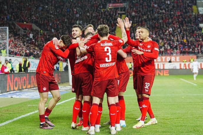 2. Liga heute 31. Spieltag Bild zeigt Torjubel 1. FC Kaiserslautern © dpa picture alliance / Alamy Stock Photo