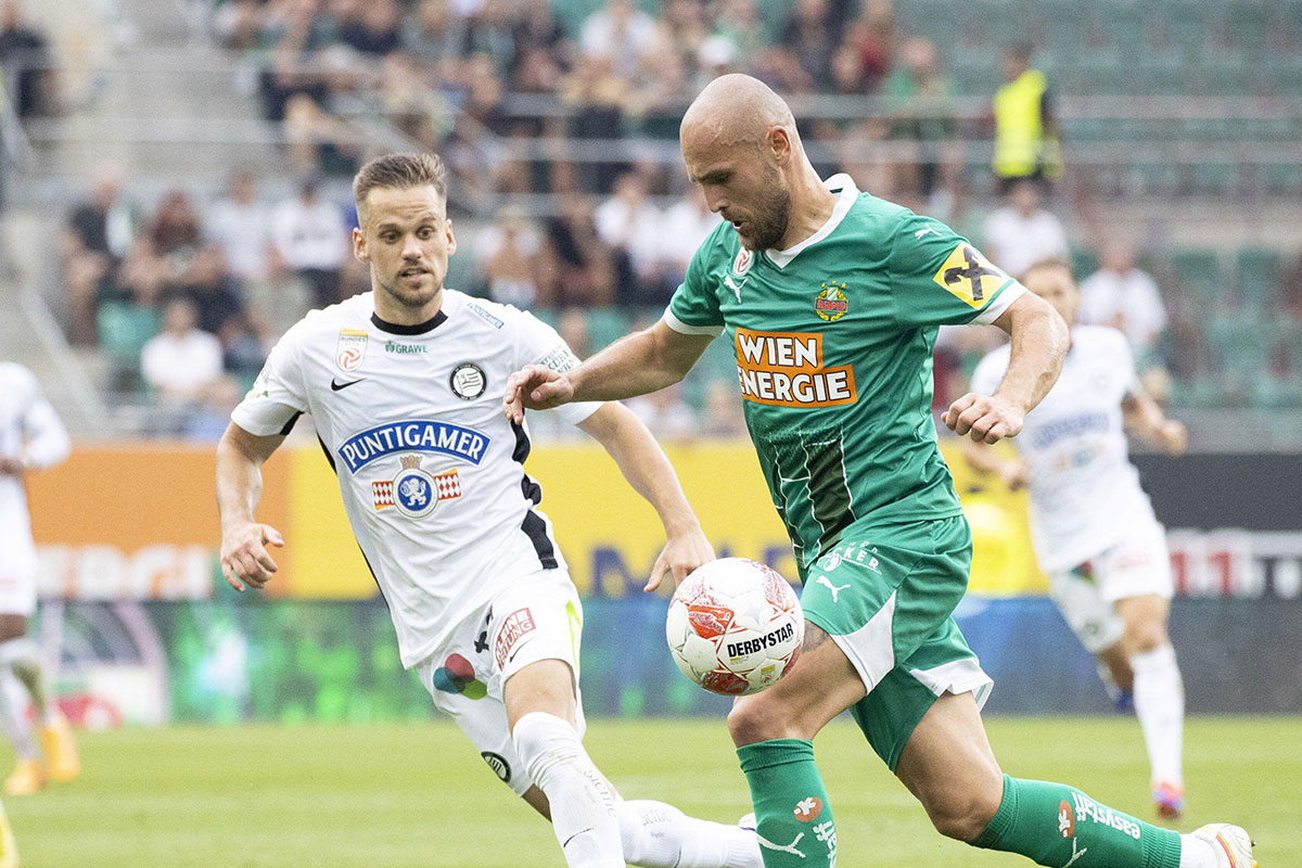 Bild zeigt Lukas Grgic (Rapid) vs. Tomi Horvat (Sturm)/ Experten Tipps Bundesliga Österreich 31. Spieltag © APA-PictureDesk / Alamy Stock Photo