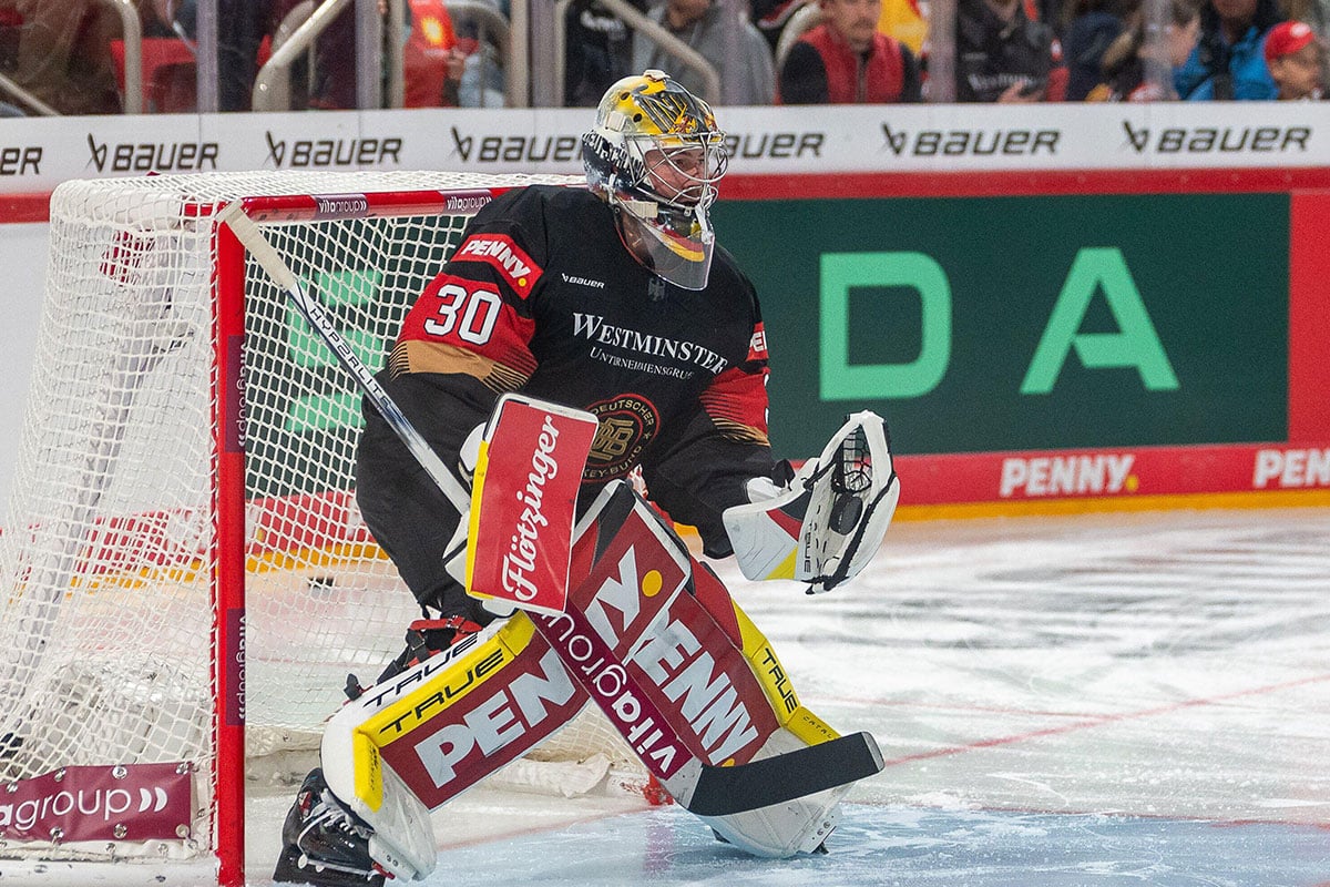Deutschland Ungarn Tipp Bild zeigt Deutschland Keeper Philipp Grubauer © dpa picture alliance / Alamy Stock Photo