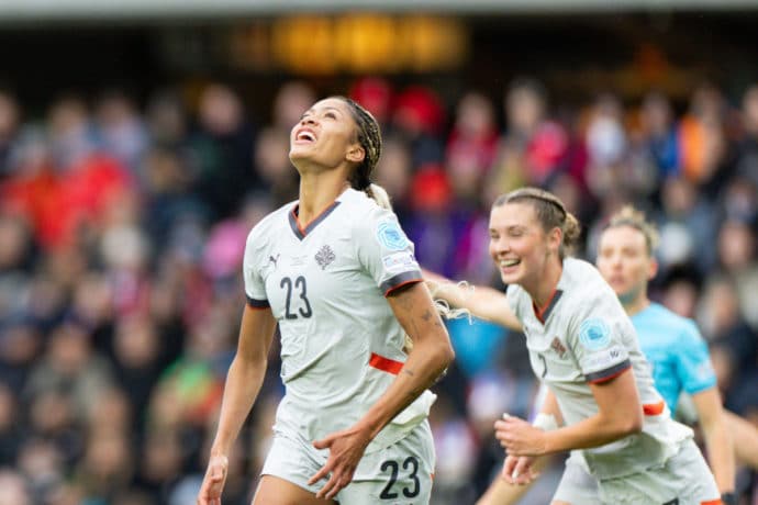 Island Finnland Tipp Bild zeigt Sveindis Jonsdottir   © SPP Sport Press Photo. / Alamy Stock Photo