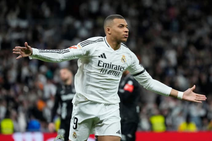 Real Madrid Al Hilal Tipp Bild zeigt Mbappe © PRESSINPHOTO SPORTS AGENCY / Alamy Stock Photo