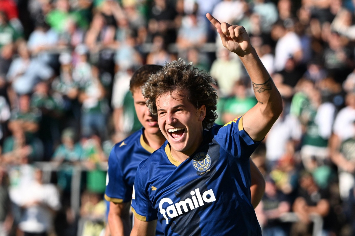 Fürth Kiel Tipp Bild zeigt John Tolkin © dpa picture alliance / Alamy Stock Photo