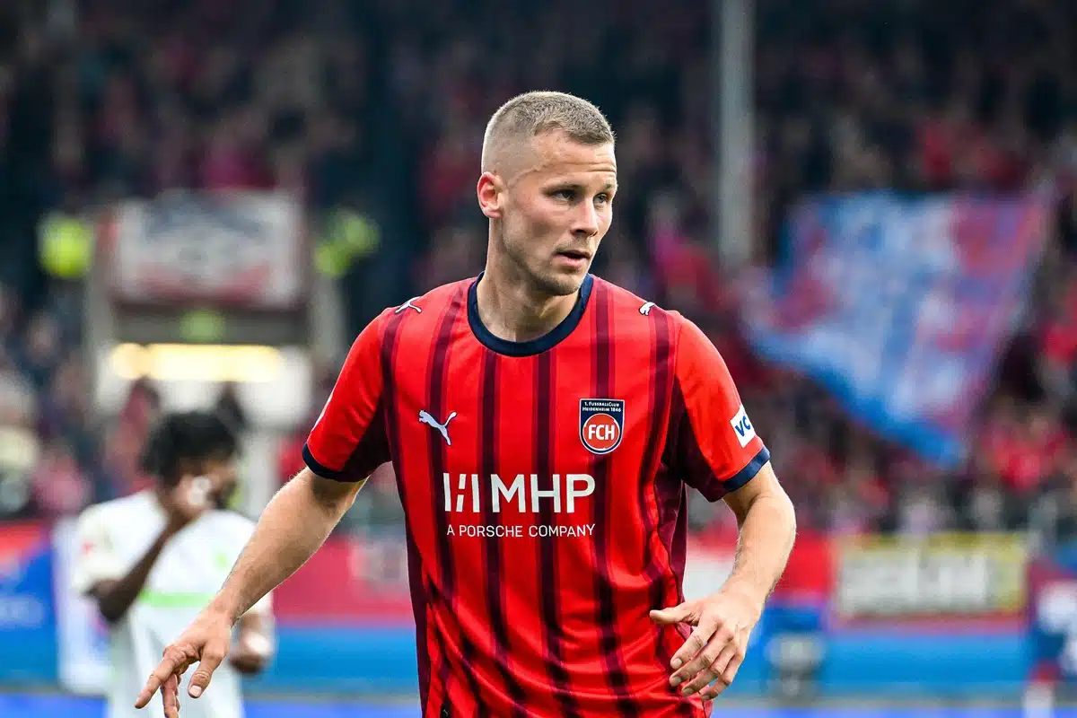 Bild zeigt Adrian Beck / Heidenheim HSV Prognose (© dpa picture alliance / Alamy Stock Photo) Heidenheim HSV Tipp