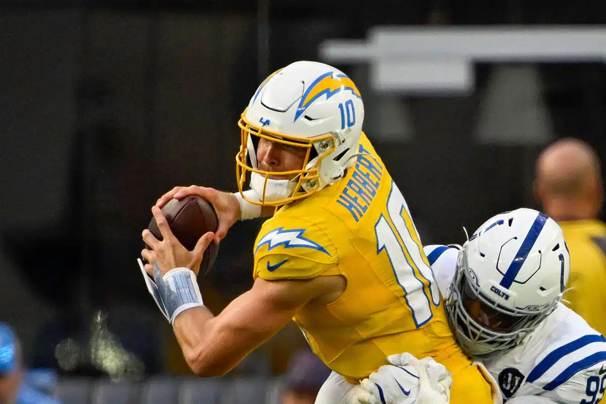 Bild zeigt QB Justin Herbert / Chargers Vikings Prognose und Tipp (© csm/Alamy Live News) Chargers Vikings Tipp