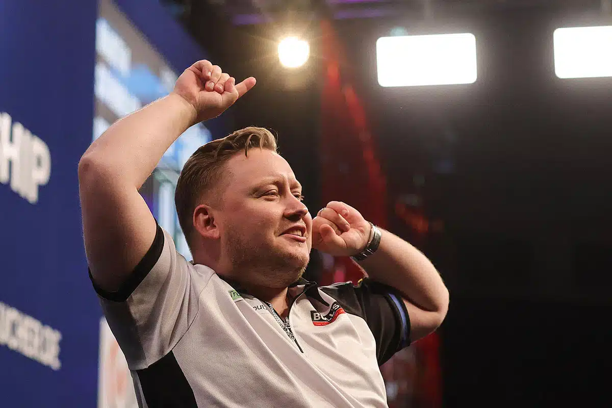 Martin Schindler / Darts WM Tipps heute 17.12. (© dpa/Alamy Live News) Darts WM Wetten heute 17.12.