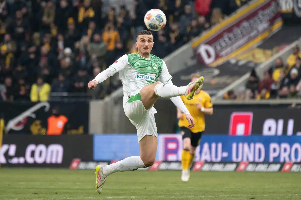 Philipp Ziereis / Fürth Braunschweig Prognose (© dpa picture alliance / Alamy Live News) Fürth Braunschweig Tipp