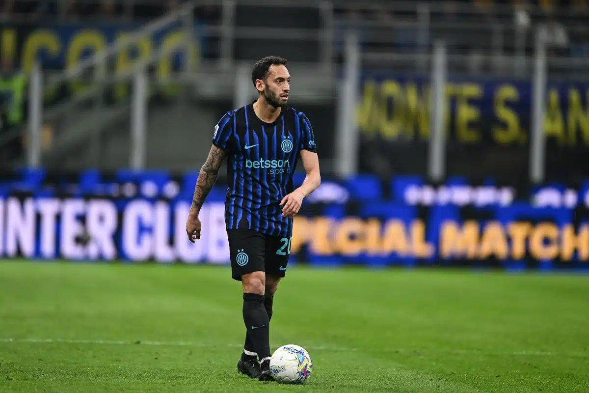 Hakan Calhanoglu / AC Milan Inter Mailand Prognose (© Sportimage Ltd / Alamy Stock Photo) AC Milan Inter Mailand Tipp