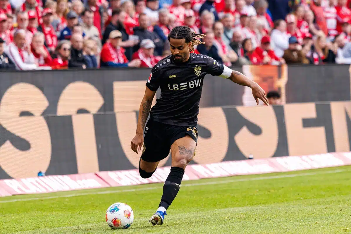 Lorenz Assignon / Stuttgart Porto Prognose (© BEAUTIFUL SPORTS Pressphoto Agency / Alamy Live News) Stuttgart Porto Tipp