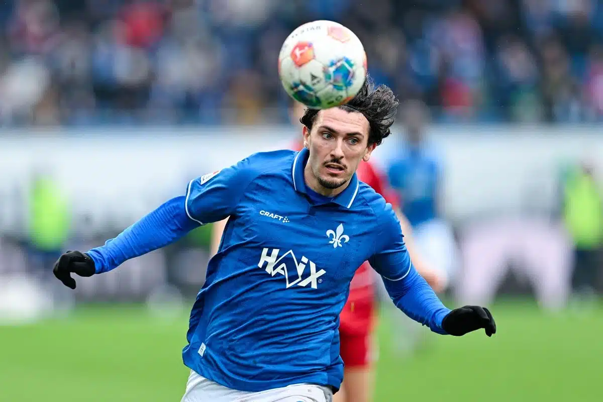 Fraser Hornby / Bielefeld Darmstadt Prognose (© dpa picture alliance / Alamy Live News) Bielefeld Darmstadt Tipp