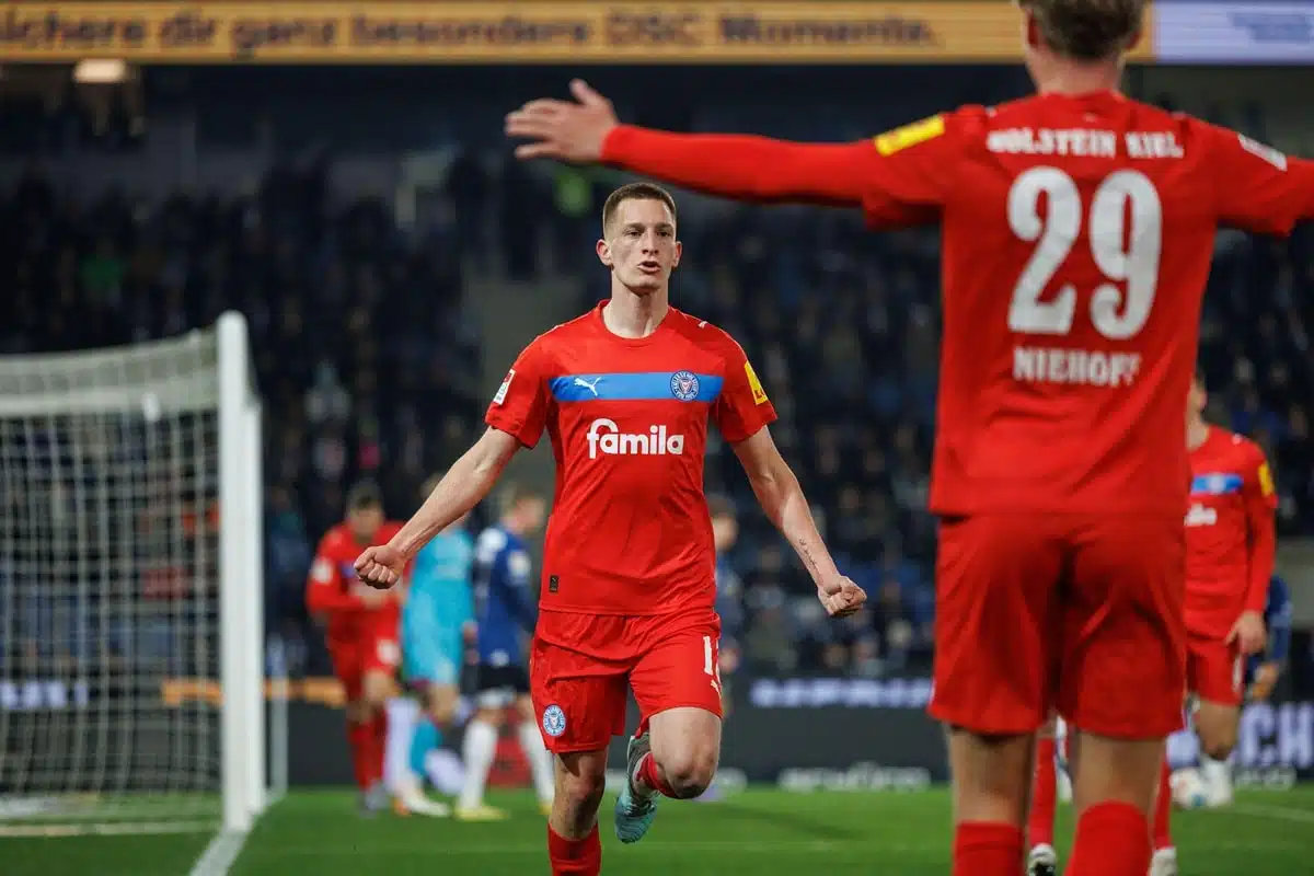 Ivan Nekic / Kiel Kaiserslautern Prognose (© dpa picture alliance / Alamy Live News) Kiel Kaiserslautern Tipp