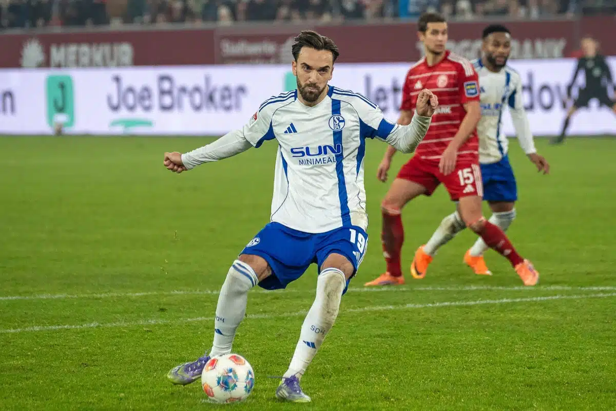 Kenan Karaman / Schalke Münster Prognose (© Kirchner-Media / Thomas Haesler / Alamy Stock Photo) Schalke Münster Tipp