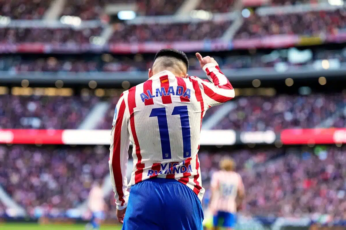 Thiago Almada / Atletico Madrid Athletic Bilbao Prognose (© PRESSINPHOTO SPORTS AGENCY / Alamy Live News) Atletico Madrid Athletic Bilbao Tipp