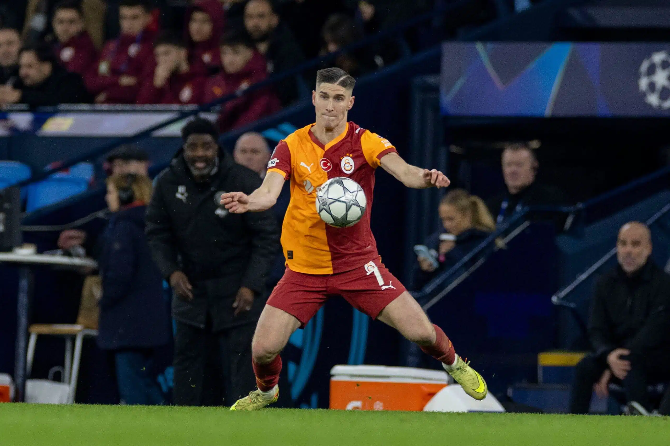 Roland Sallai / Galatasaray Fenerbahce Prognose (© MI News & Sport / Alamy Live News) Galatasaray Fenerbahce Tipp