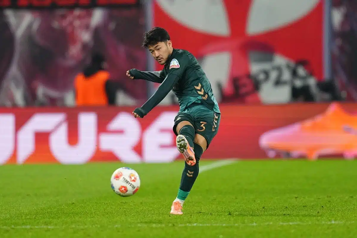 Bild zeigt Yukinari Sugawara / Werder Bremen Augsburg Prognose (© Cal Sport Media / Alamy Live News) Werder Bremen Augsburg Tipp