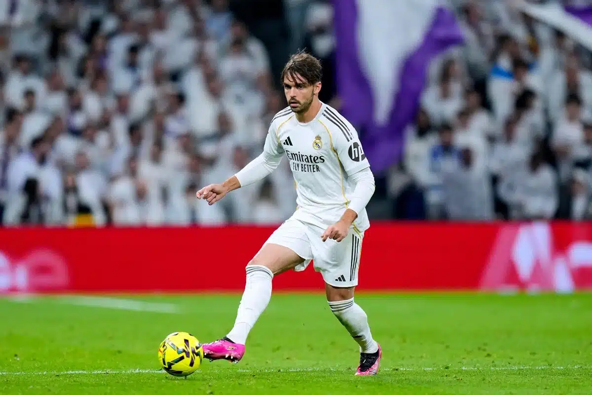 Raul Asencio / Espanyol Barcelona Real Madrid Prognose (© PRESSINPHOTO SPORTS AGENCY / Alamy Live News) Espanyol Barcelona Real Madrid Tipp