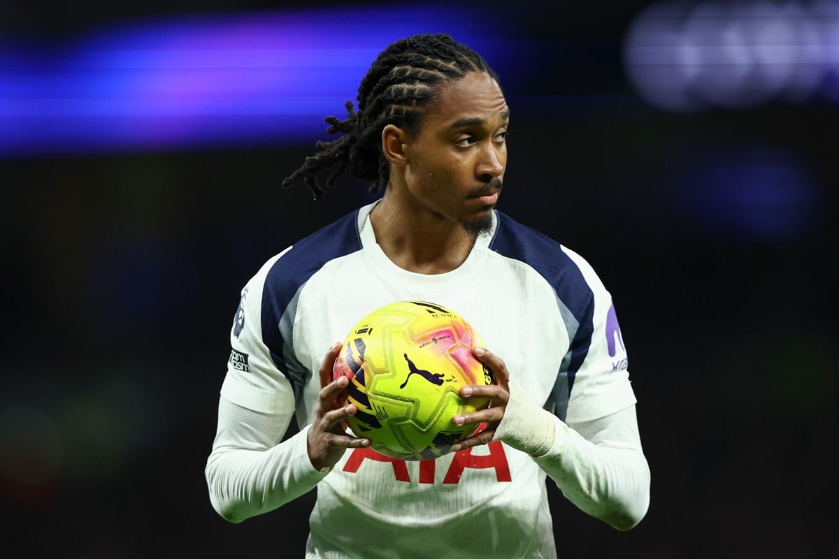 Djed Spence / Tottenham Leeds Prognose (© Every Second Media / Alamy Live News) Tottenham Leeds Tipp