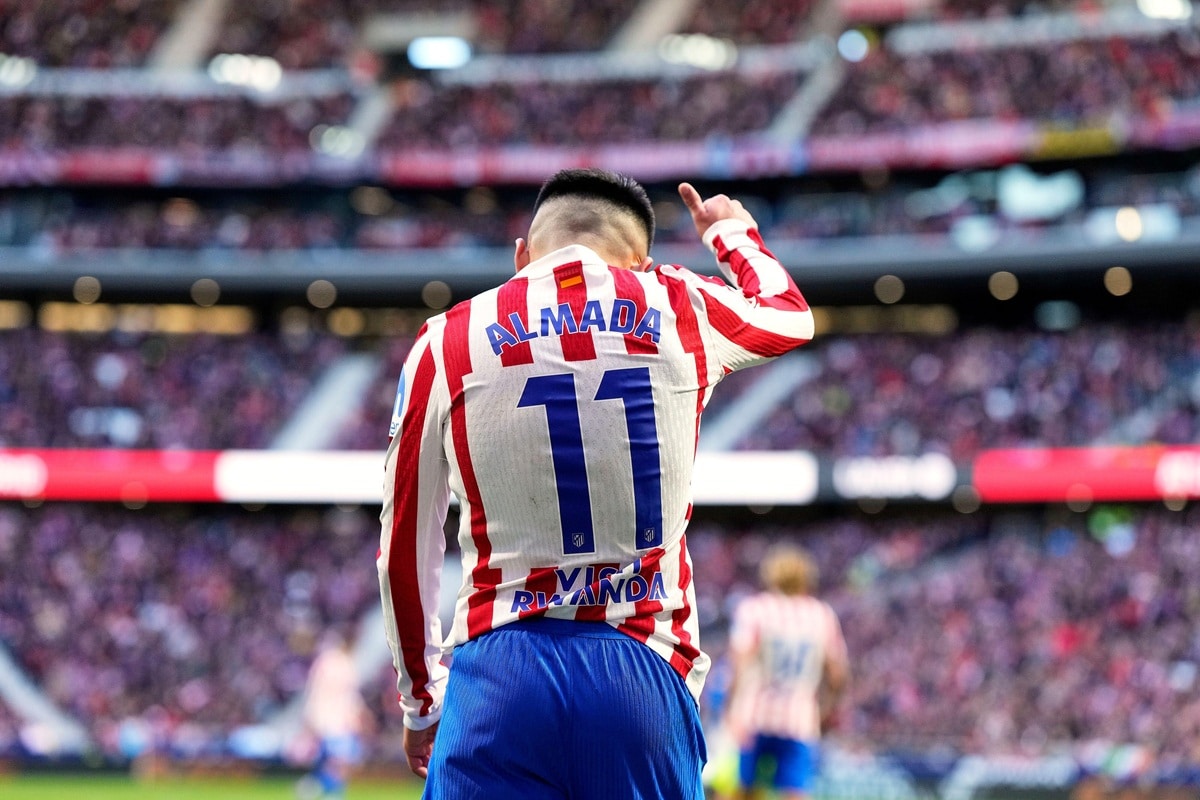Thiago Almada / Osasuna Atletico Prognose (© PRESSINPHOTO SPORTS AGENCY / Alamy Live News) Osasuna Atletico Tipp