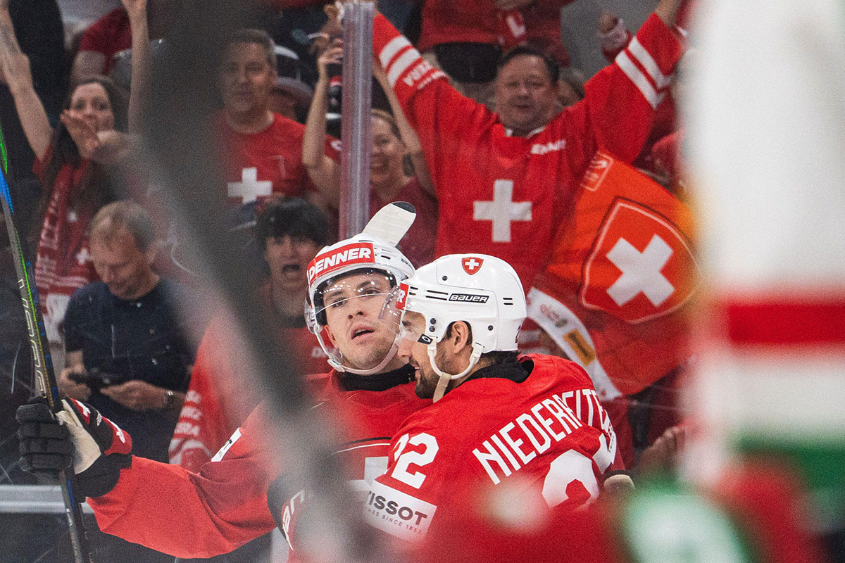 Calvin Thürkauf und Nino Niederreiter / Schweiz Finnland Prognose (© Sports Press Photo) Schweiz Finnland Tipp