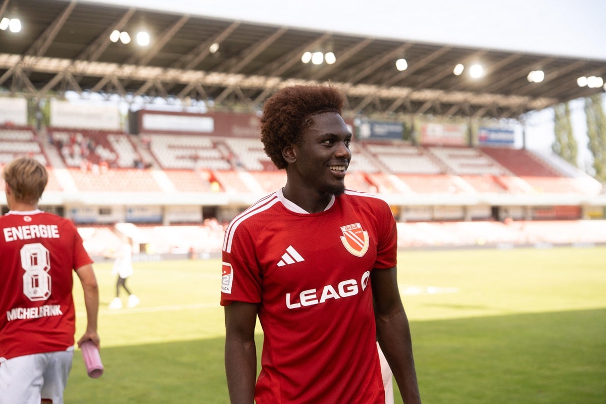 Fousseny Doumbia / Cottbus Augsburg Prognose (© dpa picture alliance archive / Alamy Stock Photo) Cottbus Augsburg Tipp