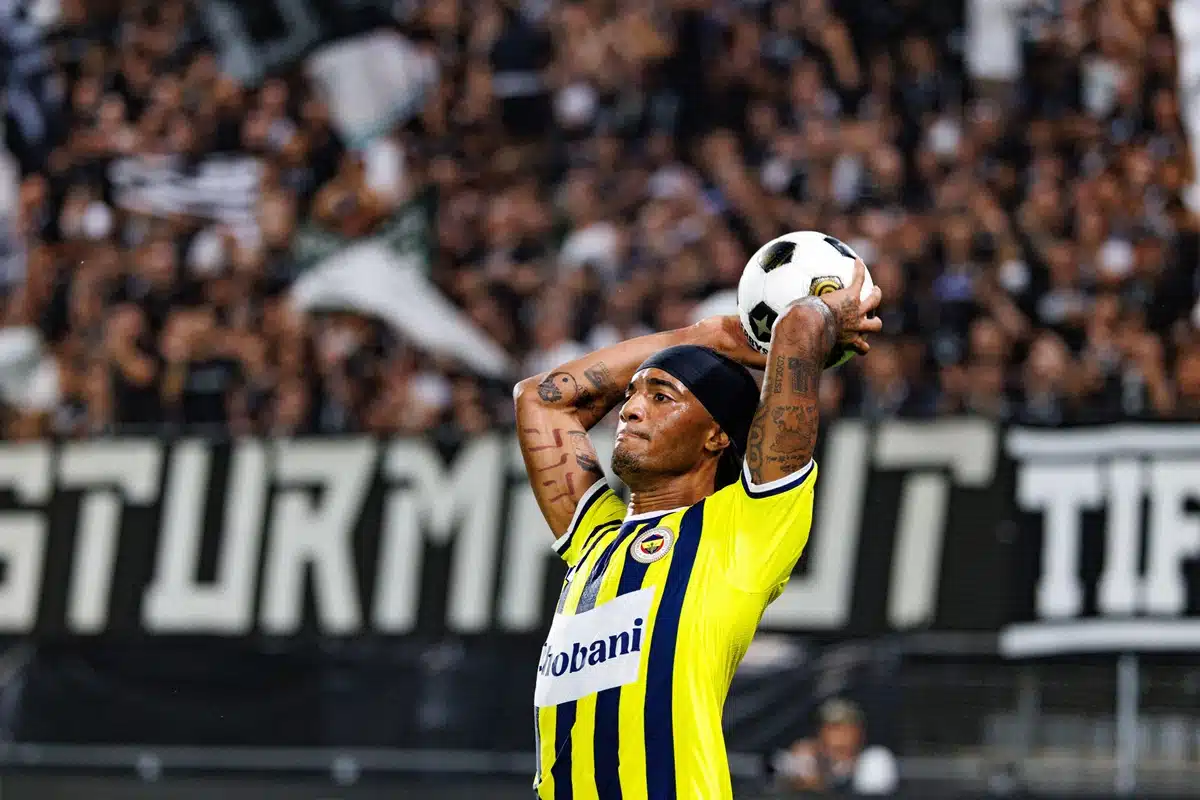 Archie Brown / Fenerbahce Lyon Prognose (© BEAUTIFUL SPORTS Pressphoto Agency / Alamy Stock Photo) Fenerbahce Lyon Tipp