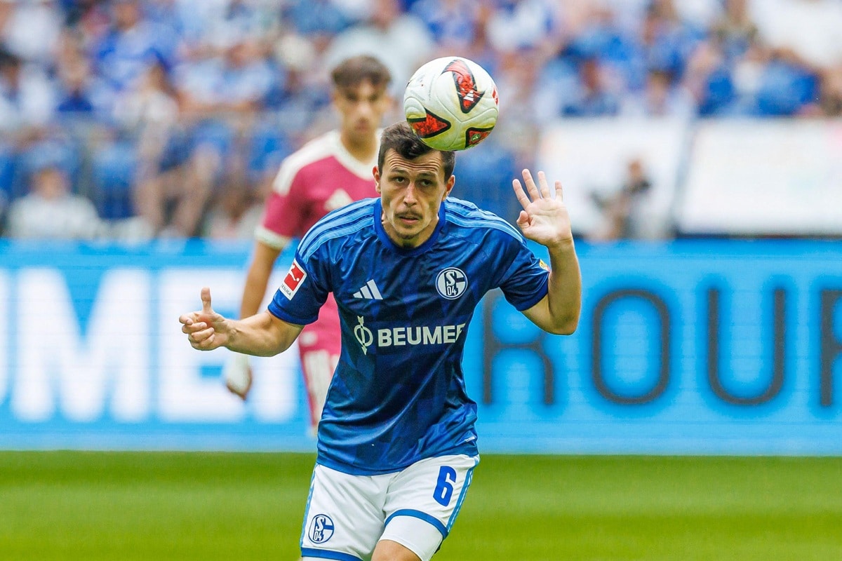 Ron Schallenberg / Hallescher FC Schalke Prognose (© DeFodi Images / Alamy Stock Photo) Hallescher FC Schalke Tipp