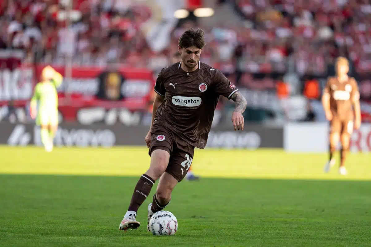 Connor Metcalfe / Bielefeld St. Pauli Prognose (© dpa picture alliance / Alamy Stock Photo) Bielefeld St. Pauli Tipp