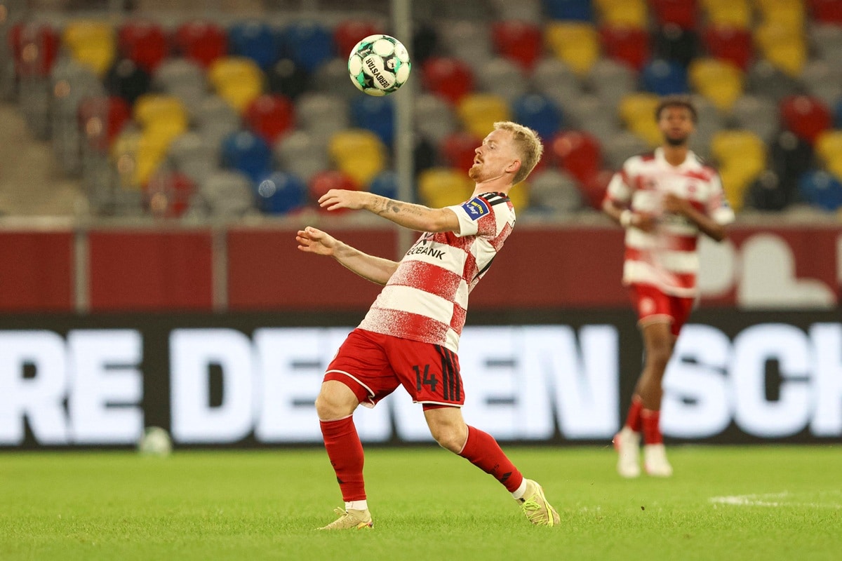 Jomaine Consbruch / Fortuna Köln Düsseldorf Prognose (© DeFodi Images / Alamy Stock Photo) Fortuna Köln Düsseldorf Tipp